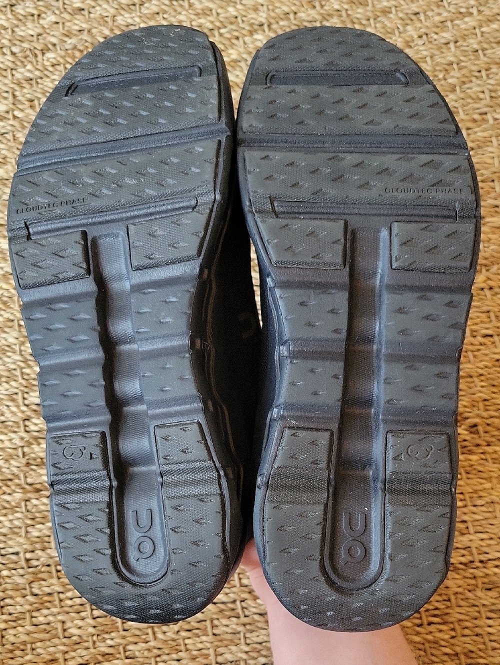 Cloudleap no tie black Youth kids sneaker shoes in Excellent condition. Size 6.5 - Picture 5 of 9
